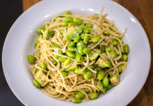 färdig grön pasta uppifrån