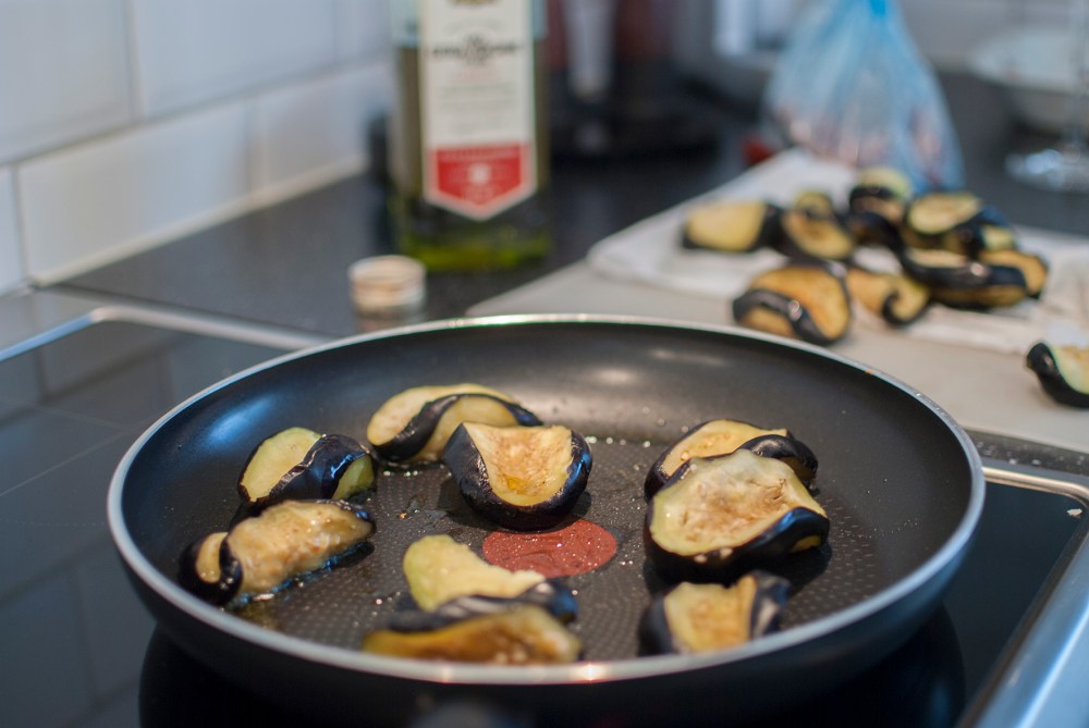 veckansvego stek aubergine i omgångar