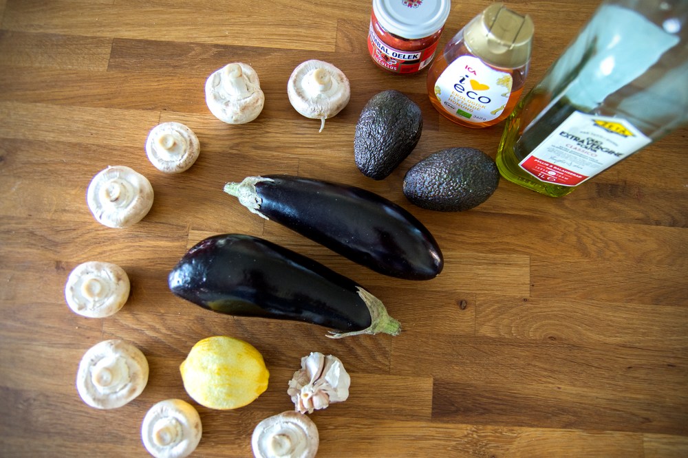 veckansvego ingredienser grillad aubergine med sting